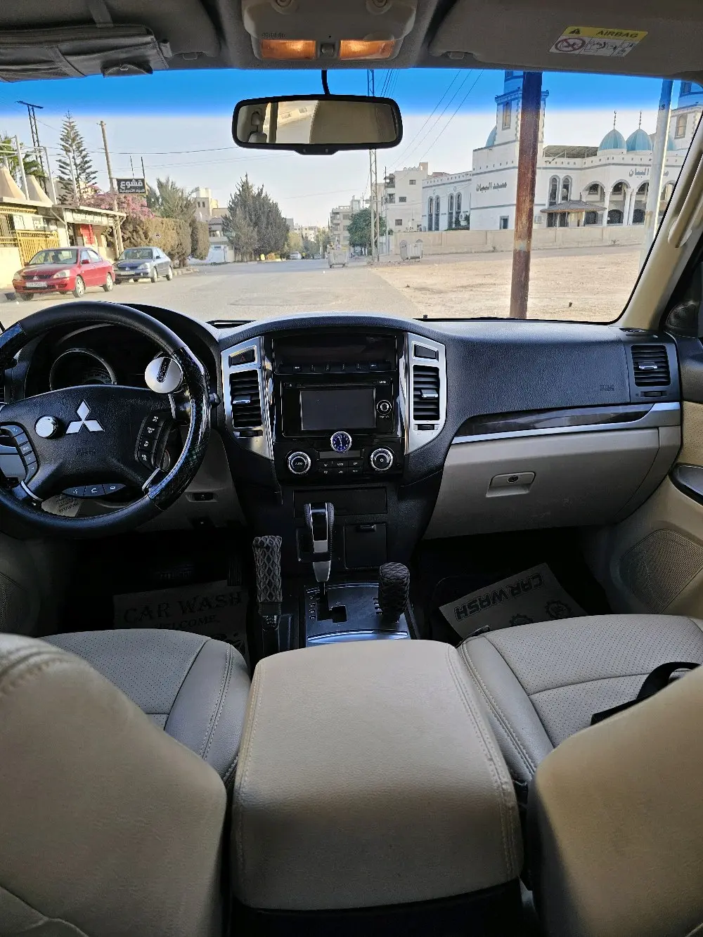 ميتسوبيشي باجيرو 2017 نخب النخب 3500cc ترخيص سنة كاملة ورقم جميل مثل صاحبها  7 ر