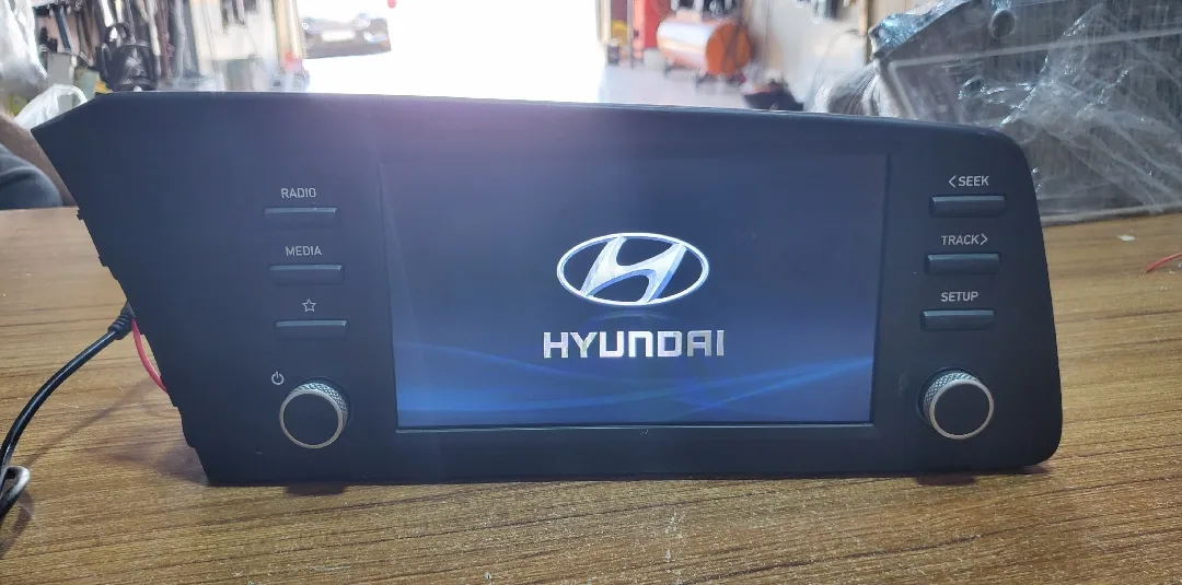 شاشة هيونداي افانتي اصليه من موديل 2021 ل 2025