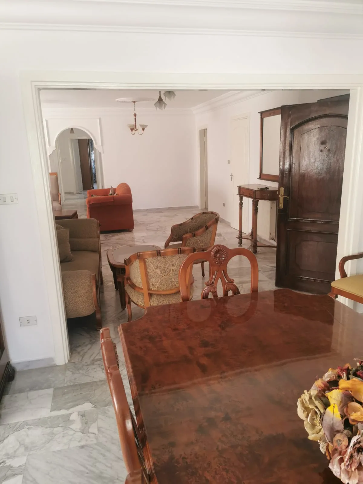 شقه فارغه للبيع