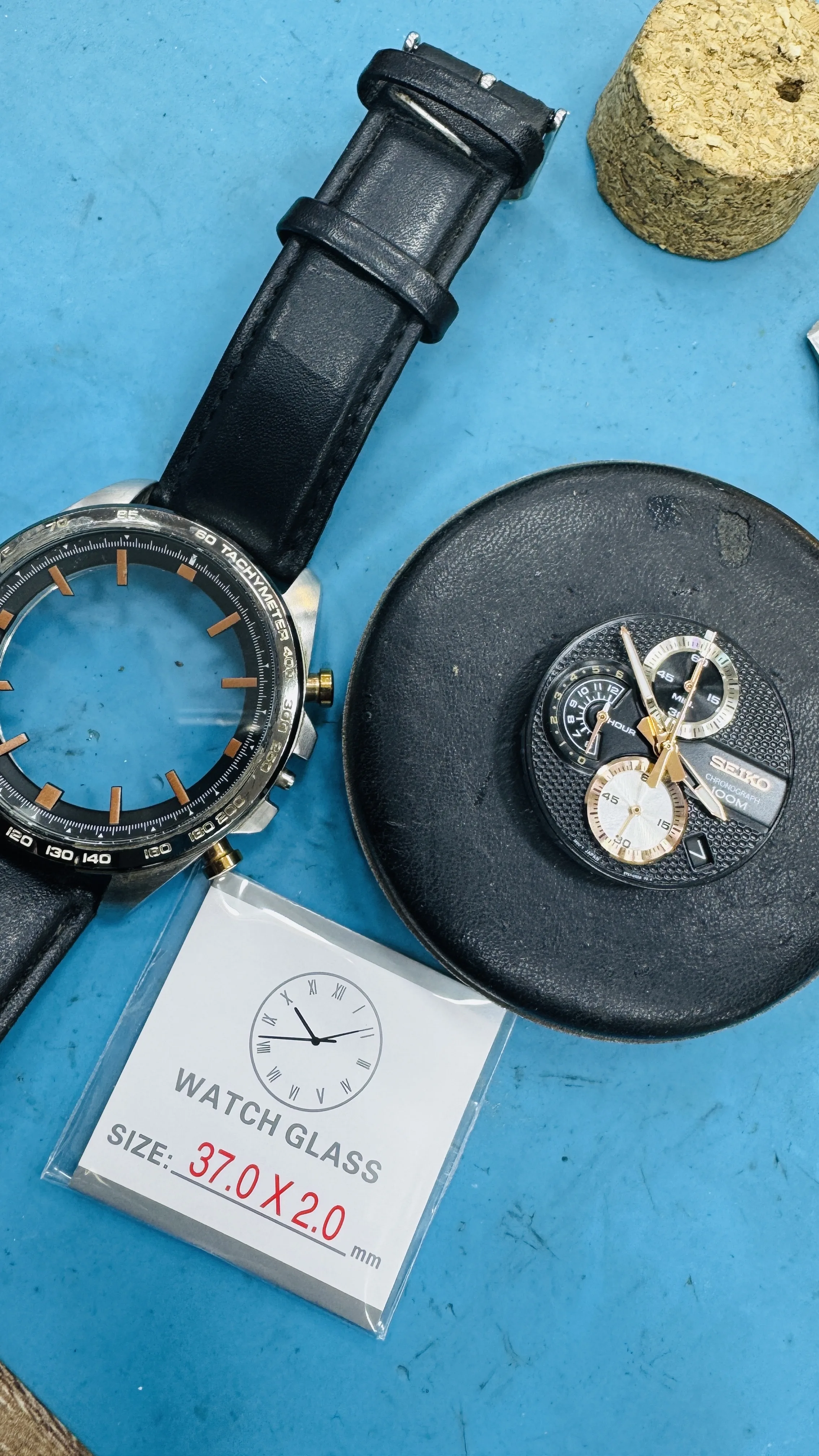 خبراء صيانة جميع انواع الساعات بكفالة