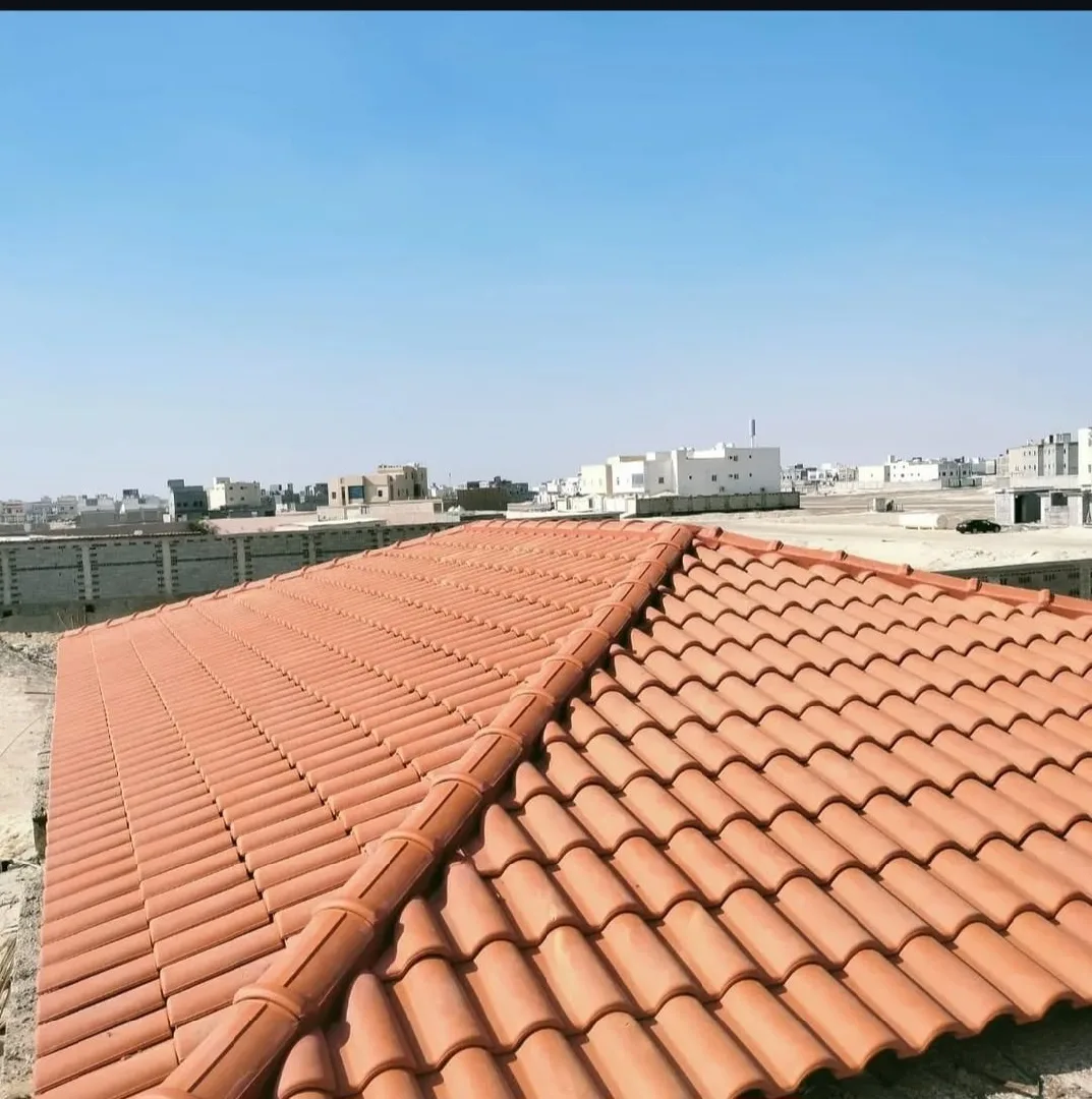 تركيب وصيانه كافه اعمال القرميد