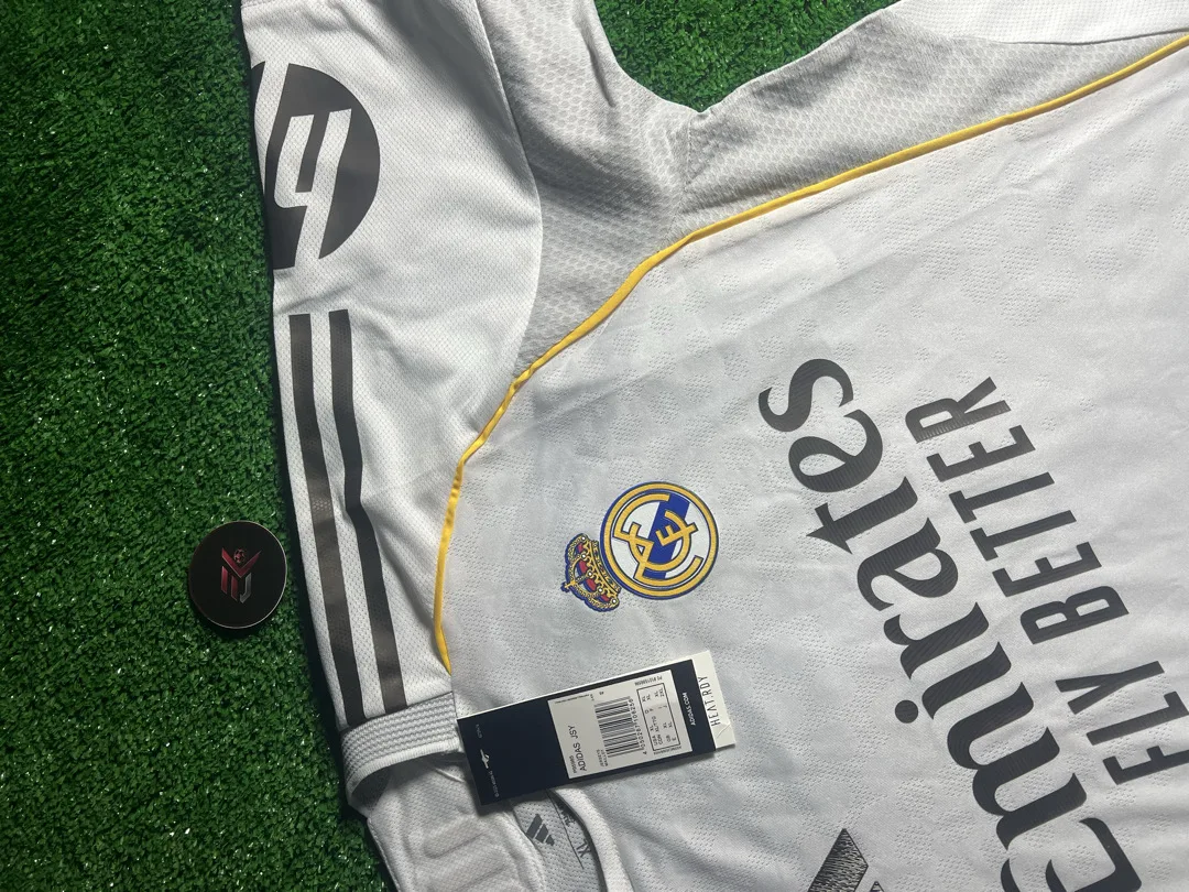 تيشيرت الملكي ريال مدريد 25/26 نسخة اللاعبين الاصلية ⚪️⚫️