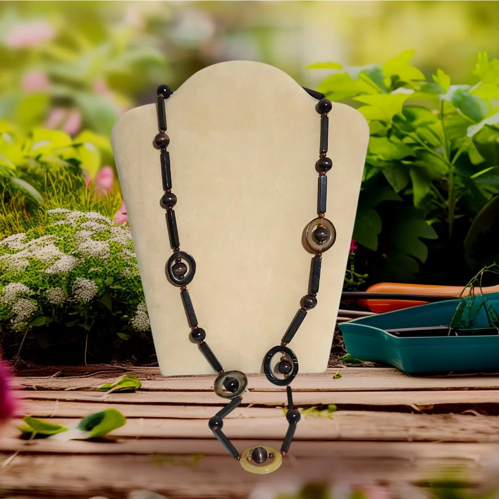 قلادة من حلقات الخرتيت