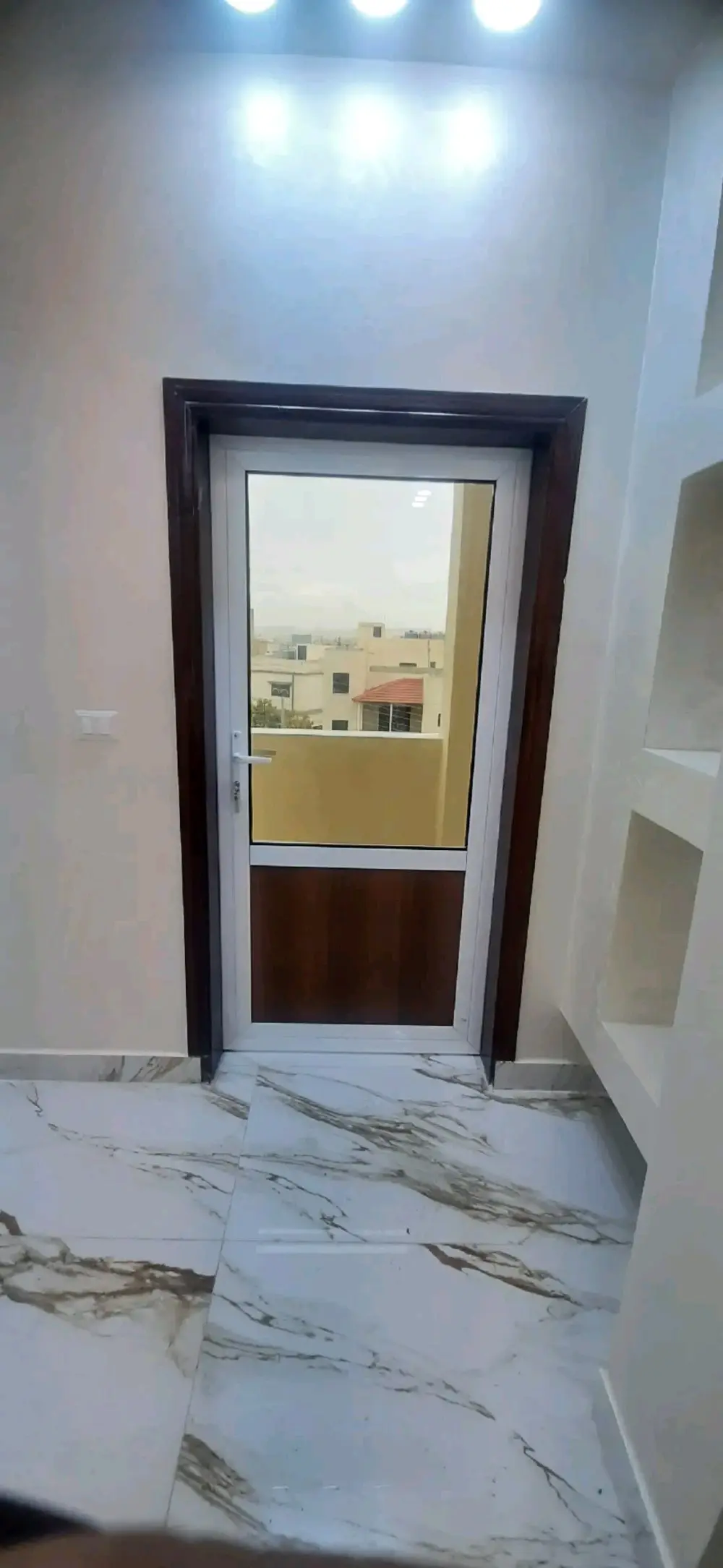صيانة وتفصيل شبابيك وابجورات ومطابخ