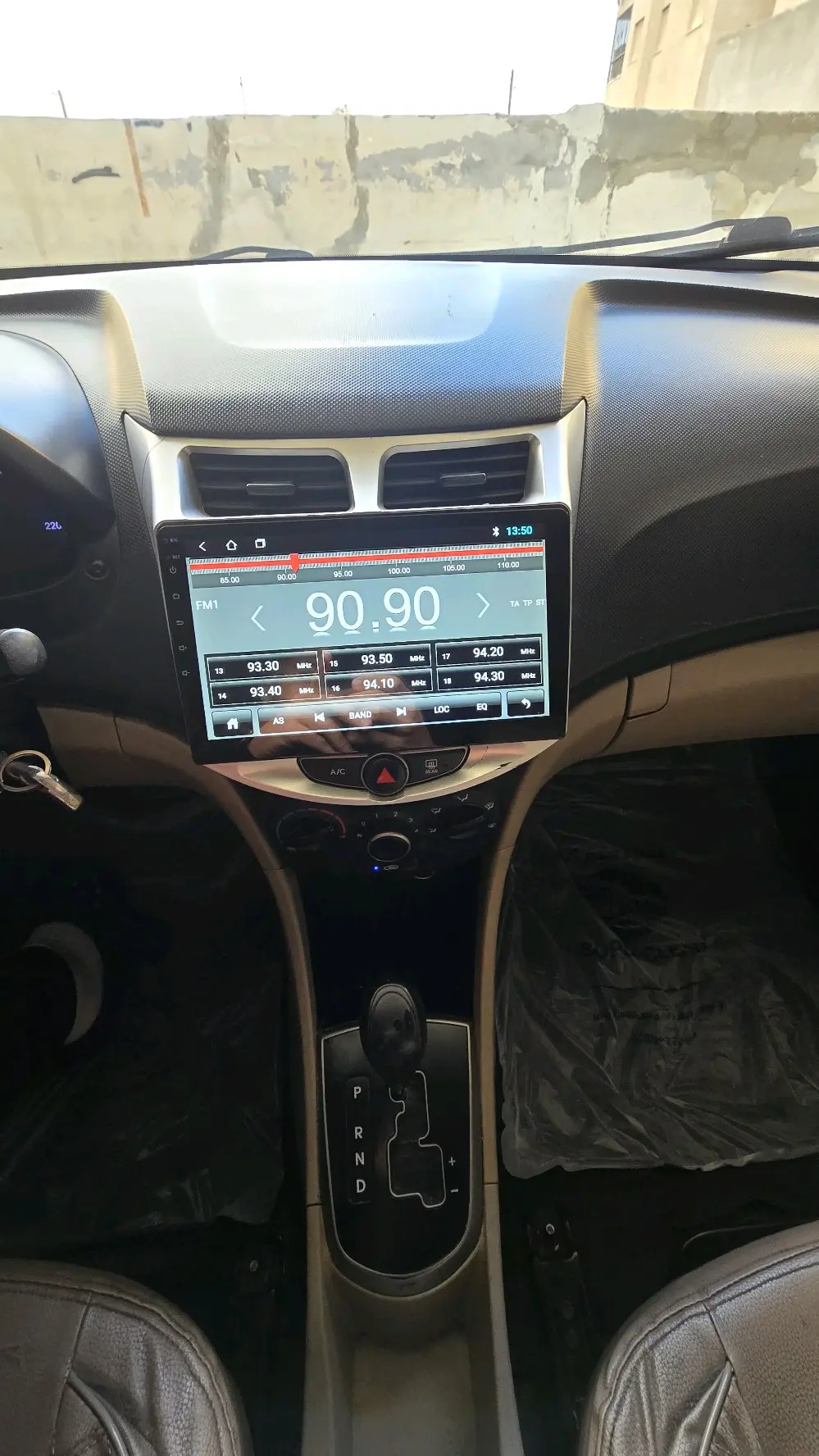 اكسنت 2016 لون أسود للبيع