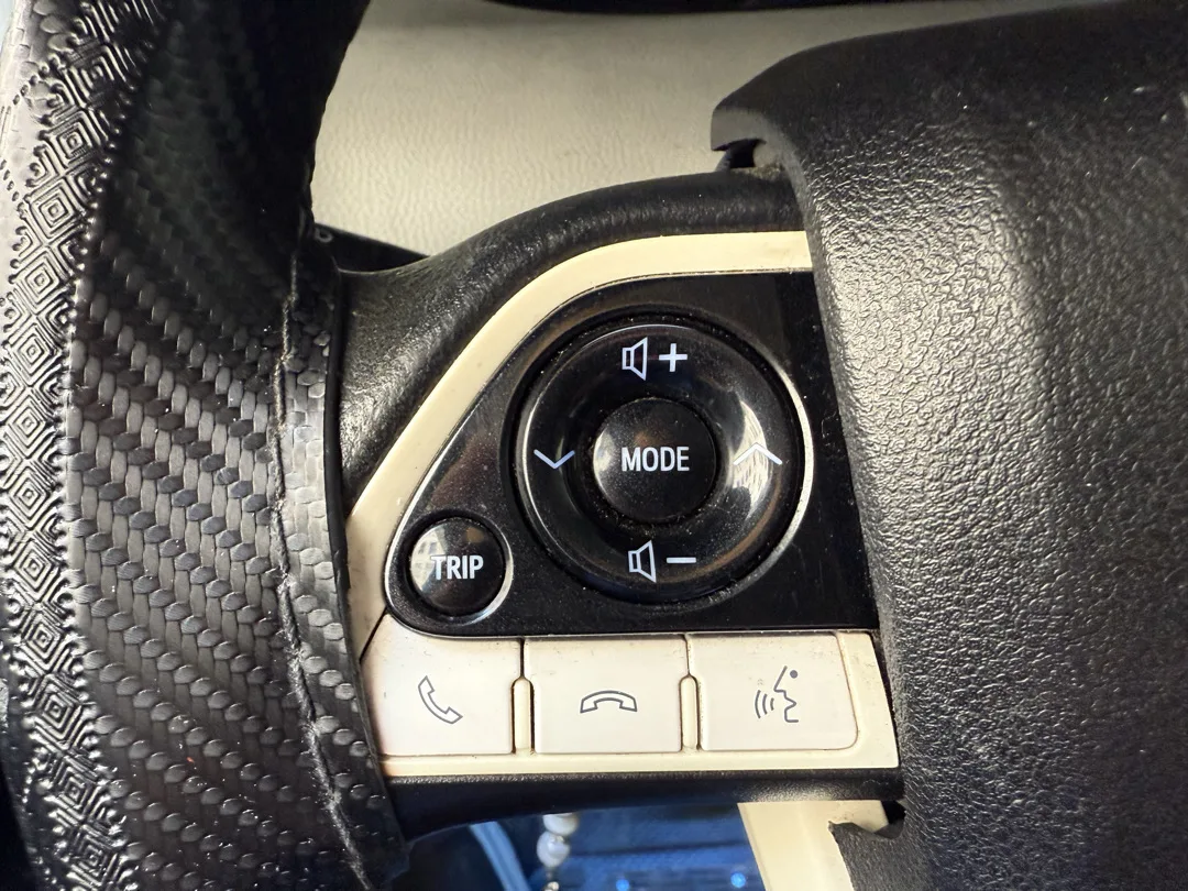 تويوتا بريوس 2018 فل ما عدا فتحة