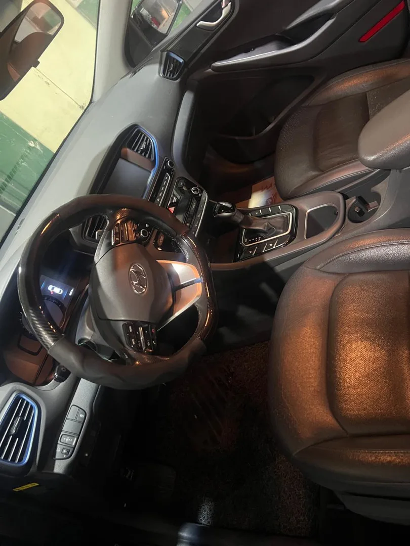 هيونداي ايونك ٢٠١٧هايبرد   بدون فتحه فحص نظيقه مالك اول من الحره