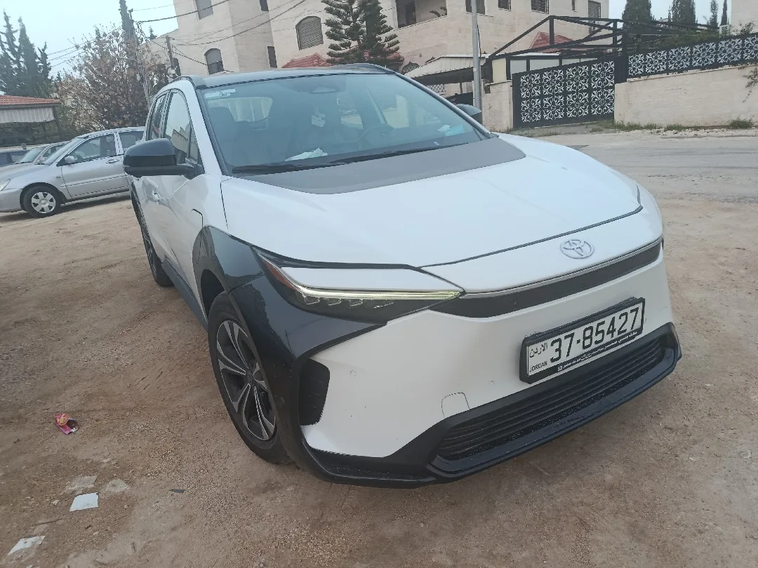 تويوتا BZ4X 2023