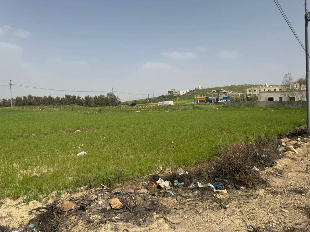 ارض سكنيه السرو السلط