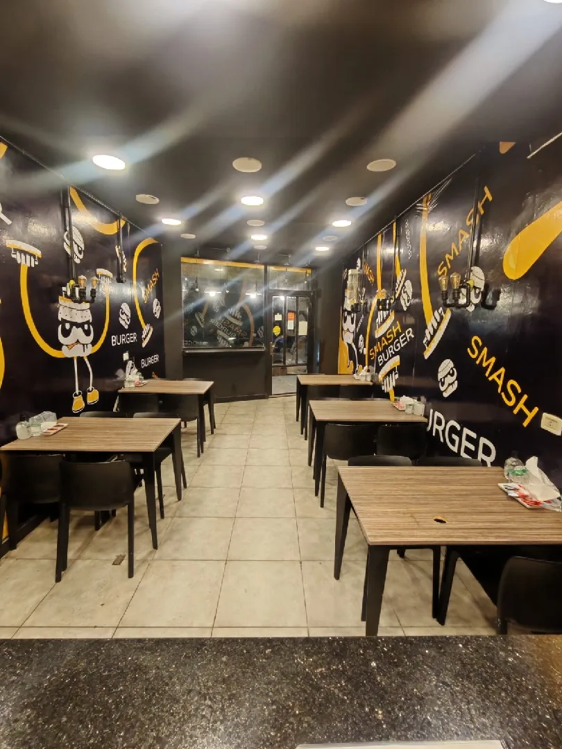 فرصة استثمارية لموسم الصيف | مطعم برجر و سناكات للبيع