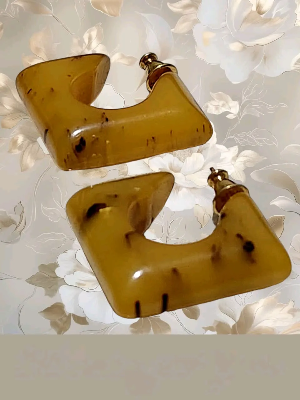 أقراط من  مجموعة مونيه طراز عتيق