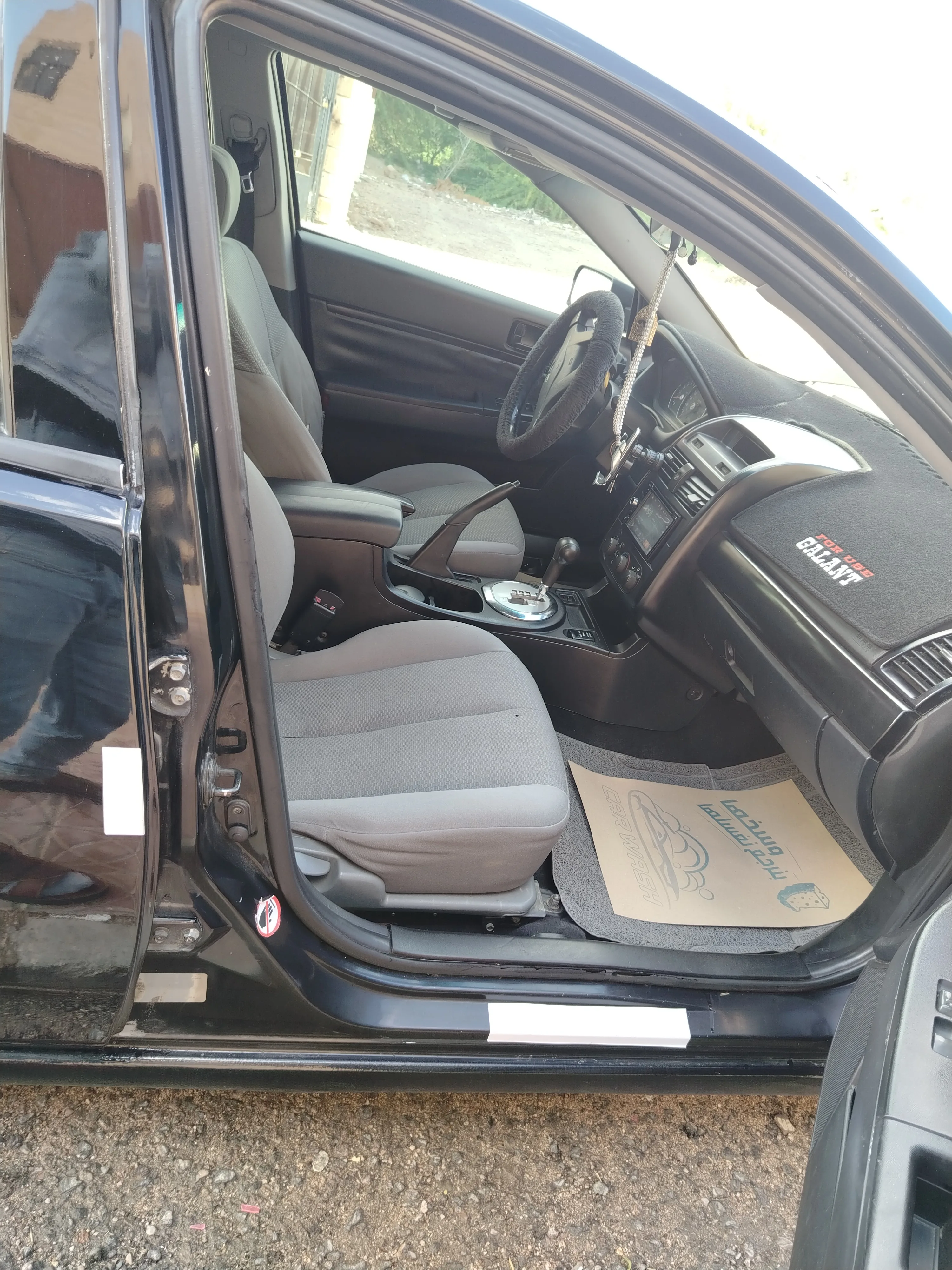 مركبة متسوبيشي جالانت 2007 للبيع