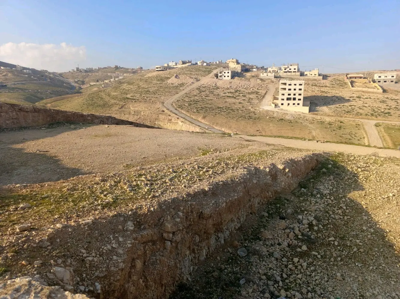 قطع اراضي للبيع مساحة 500 متر قوشان لكل قطعة