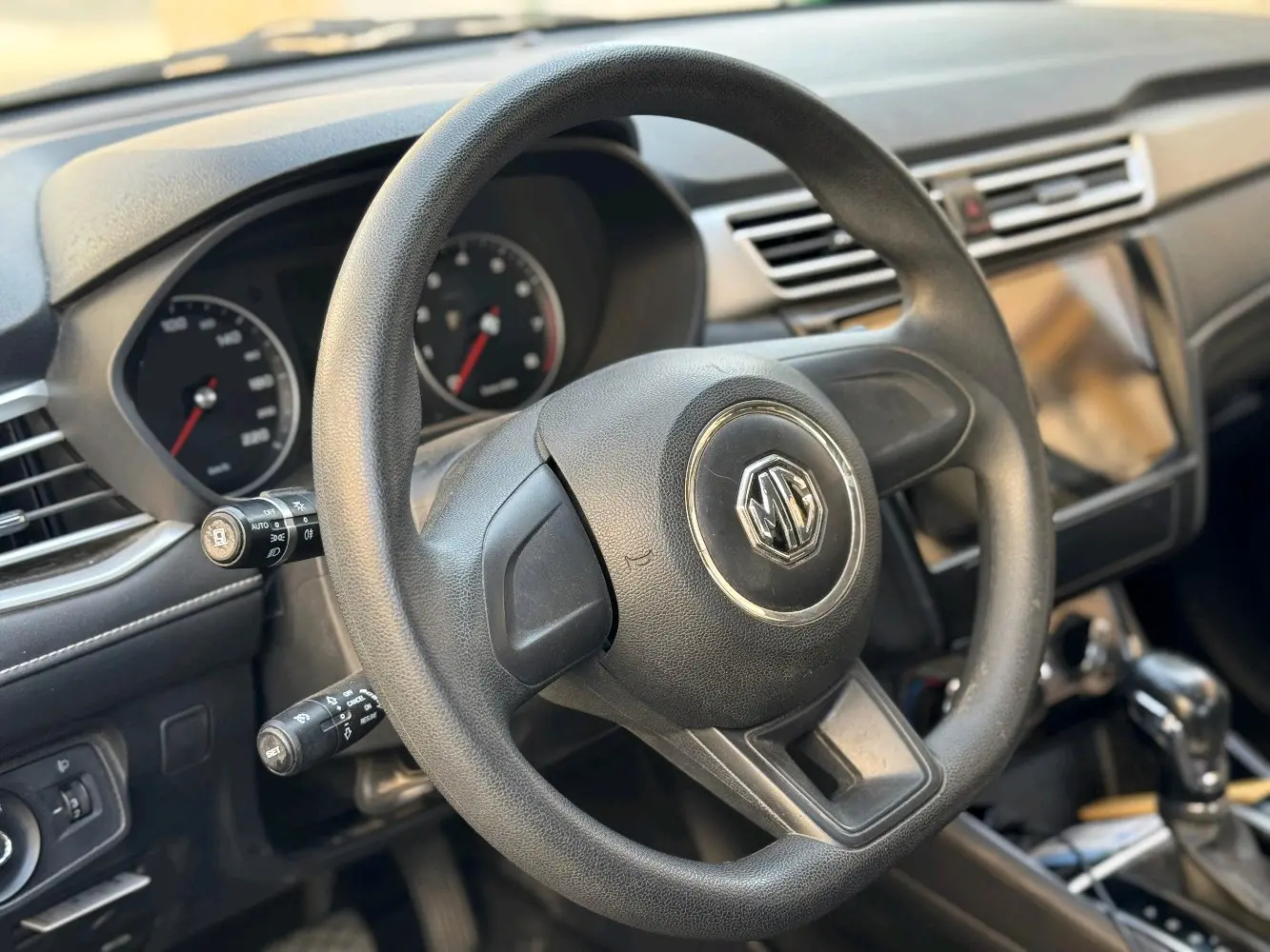 ام جي ٥ ٢٠٢٣ MG 5 2023