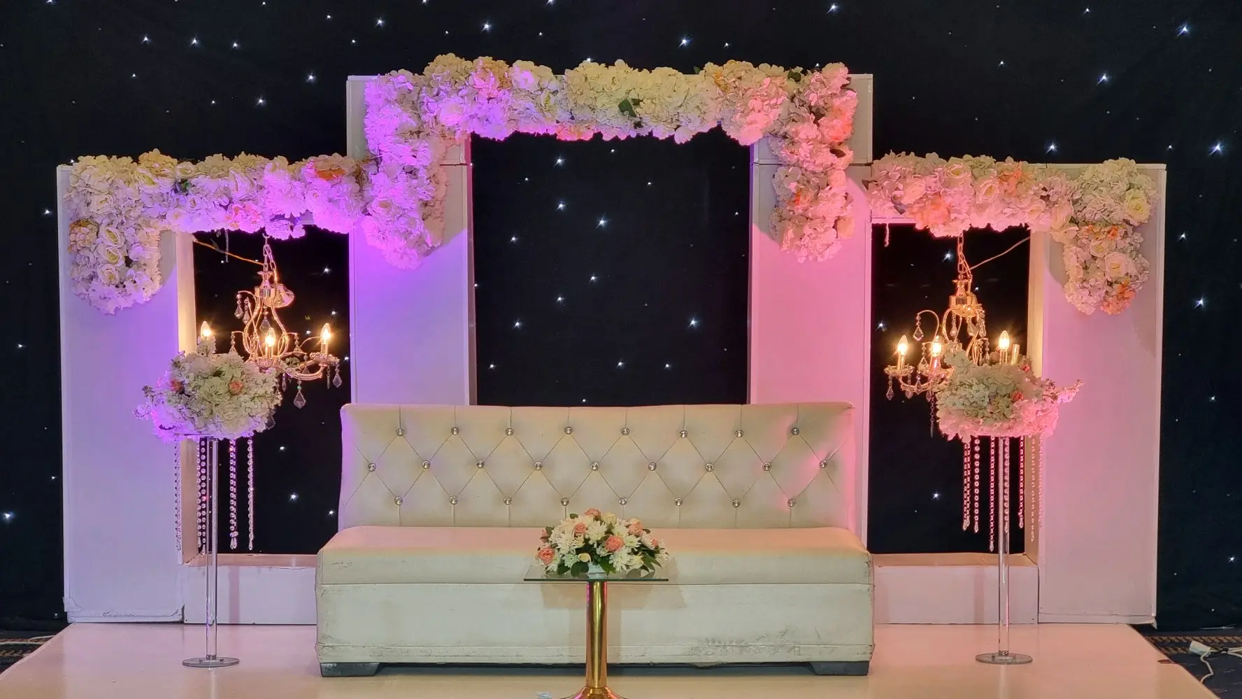 تجهيز و تنظيم جميع حاجيات الافراح والمناسبات والمؤتمرات والحفلات الخاصة والعامة