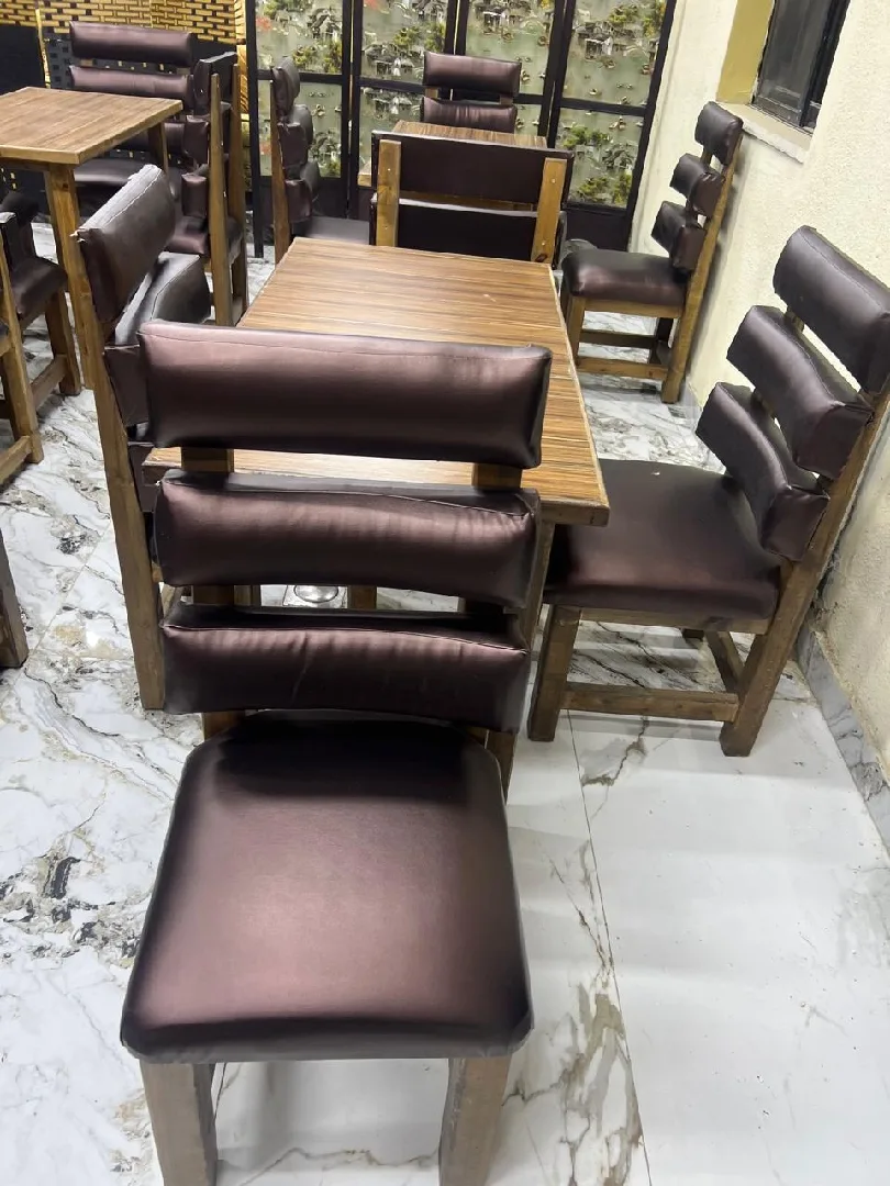 طاولات كافيه