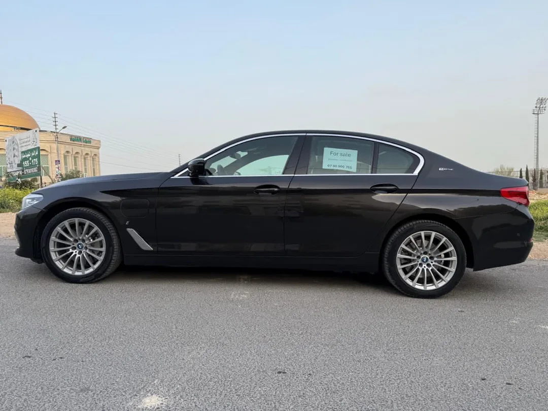 للبيع Bmw530e 2020