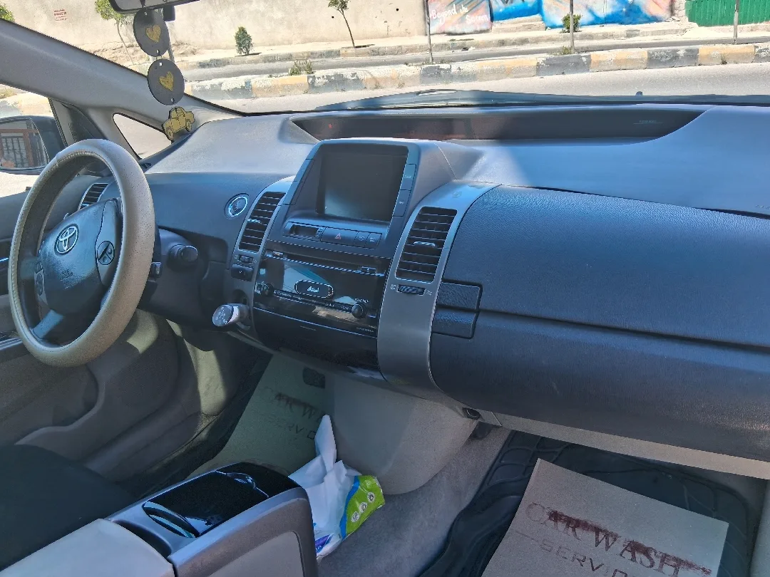 تويوتا بريوس موديل 2008