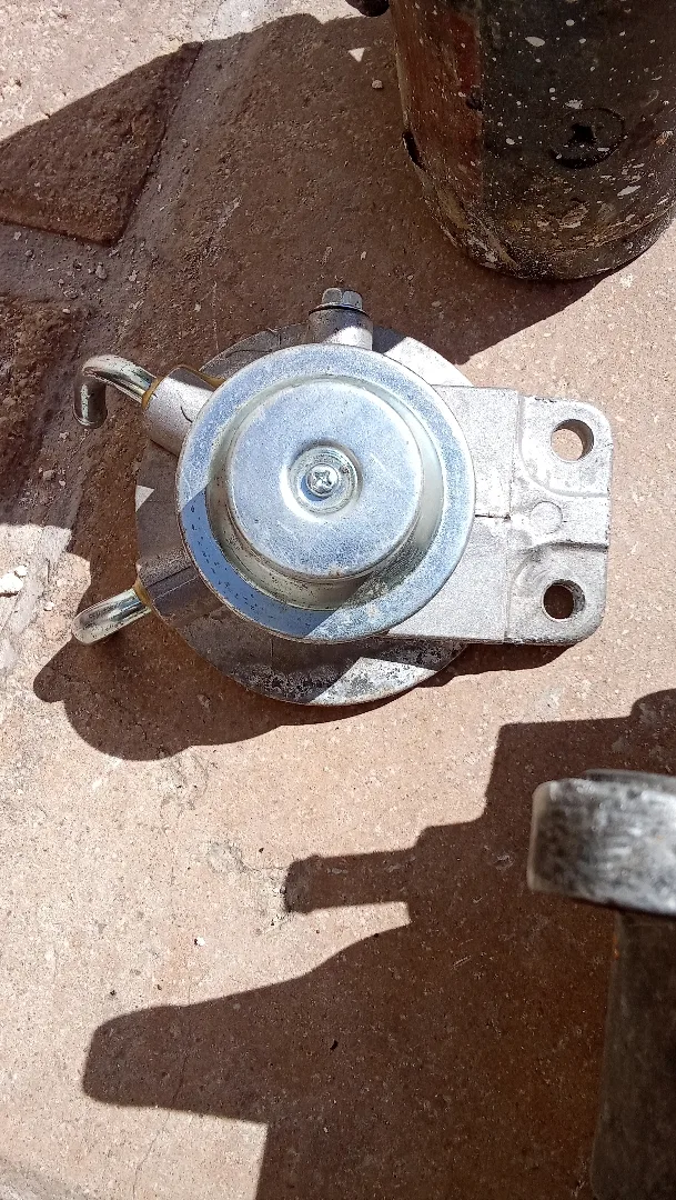 🚗 قطع بكب كيا ديزل للبيع 🔧متوفر للبيع قطع أصلية مستعملة بحالة جيدة:طرمبة ديزل (ت