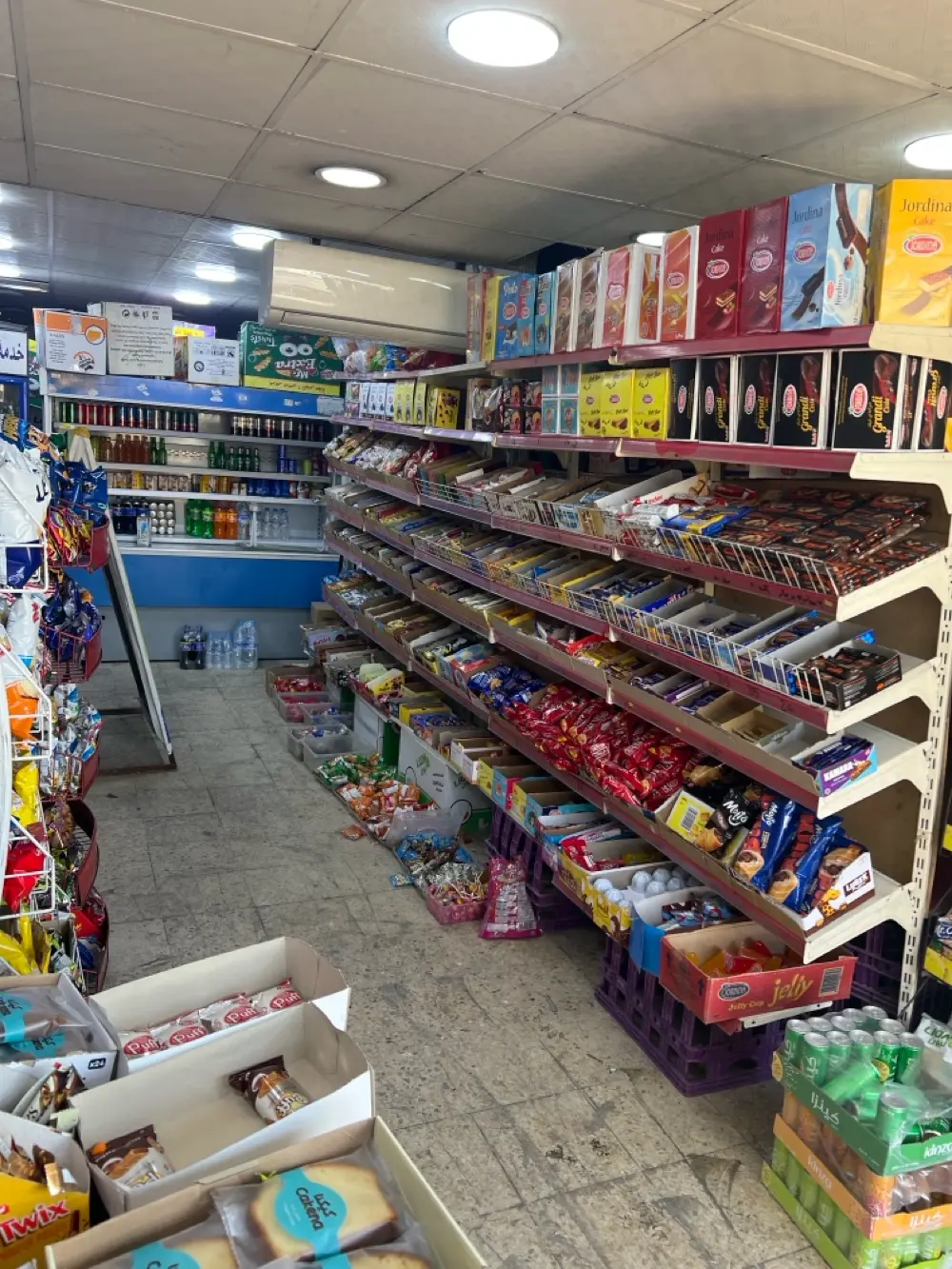 سوبر ماركت للبيع