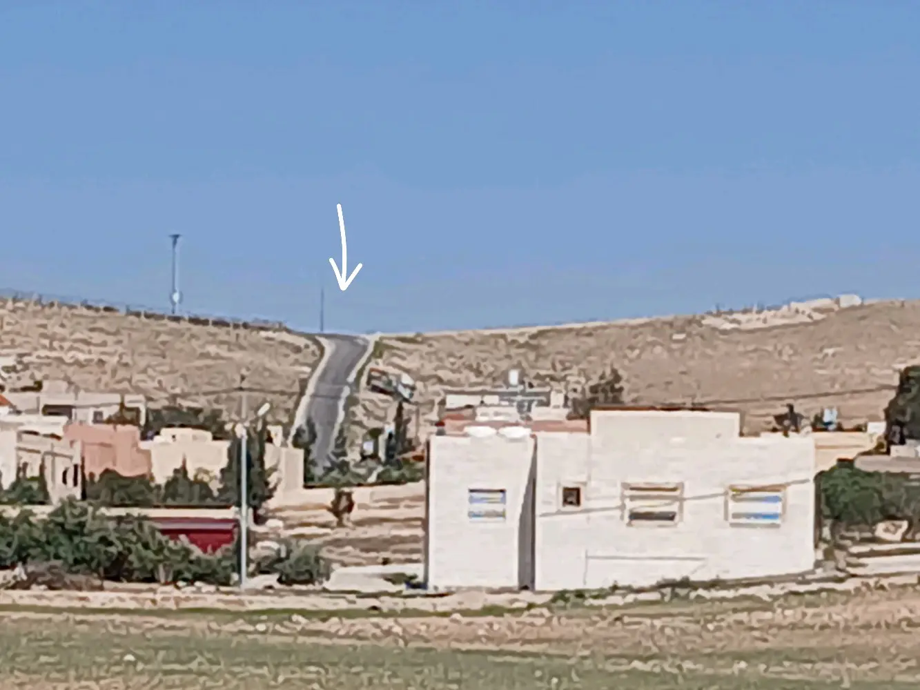 أرض مميزة للإستثمار أو لبناء مزرعة فاخرة