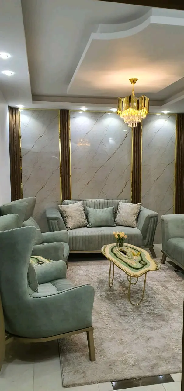 شقة سوبر ديلوكس بناء حديث ، نادي السباق شيك المطار