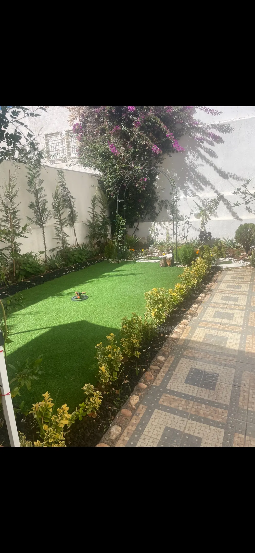 شقة ارضية دوبلكس بافخم وارقى مناطق ام اذينة من المالك