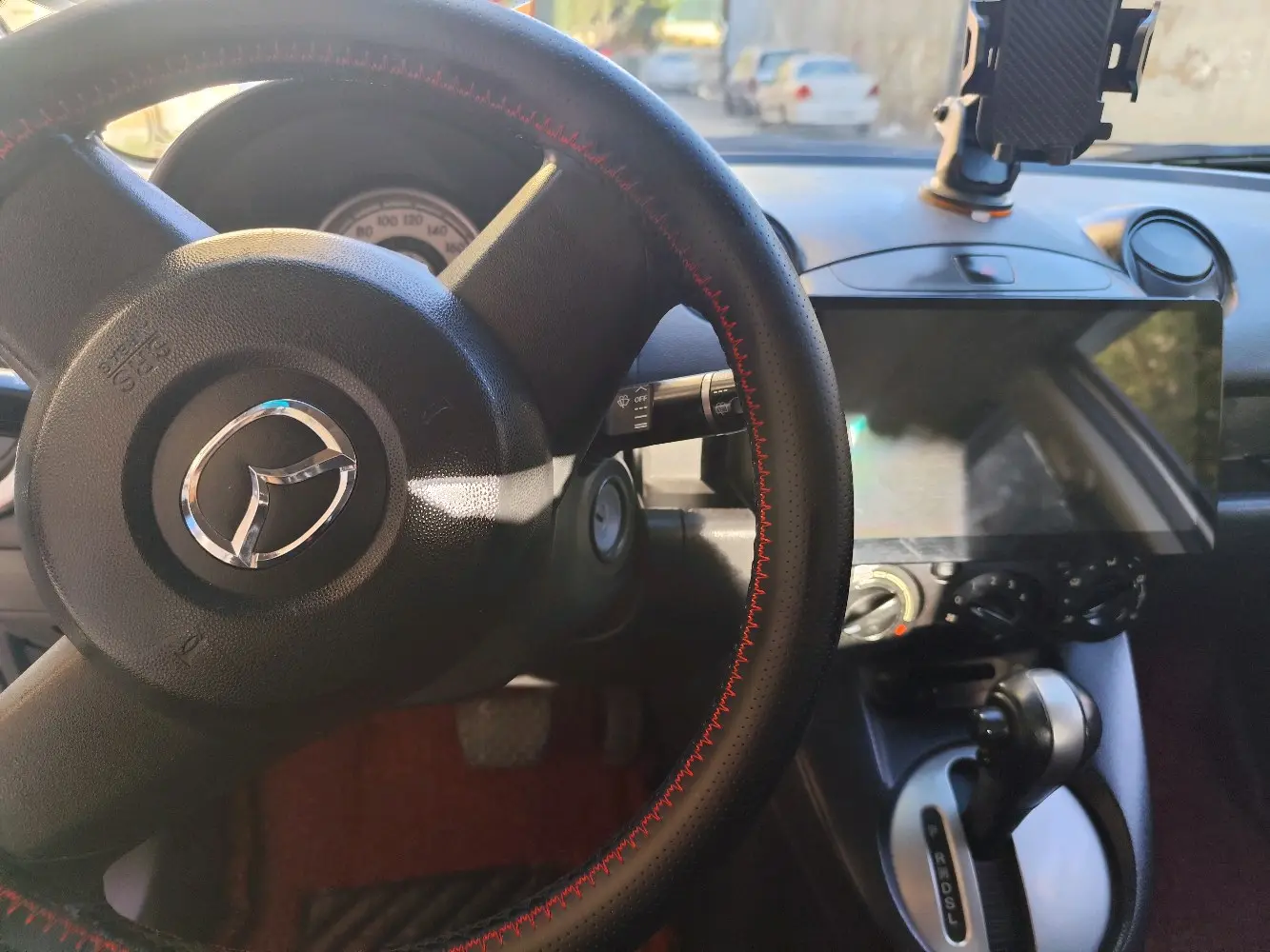 مازدا زووم 2 هاتشباك موديل 2012