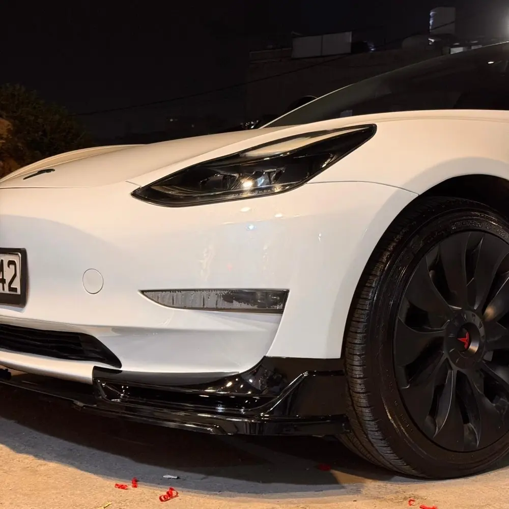 اكسسوارات سيارات تسلا