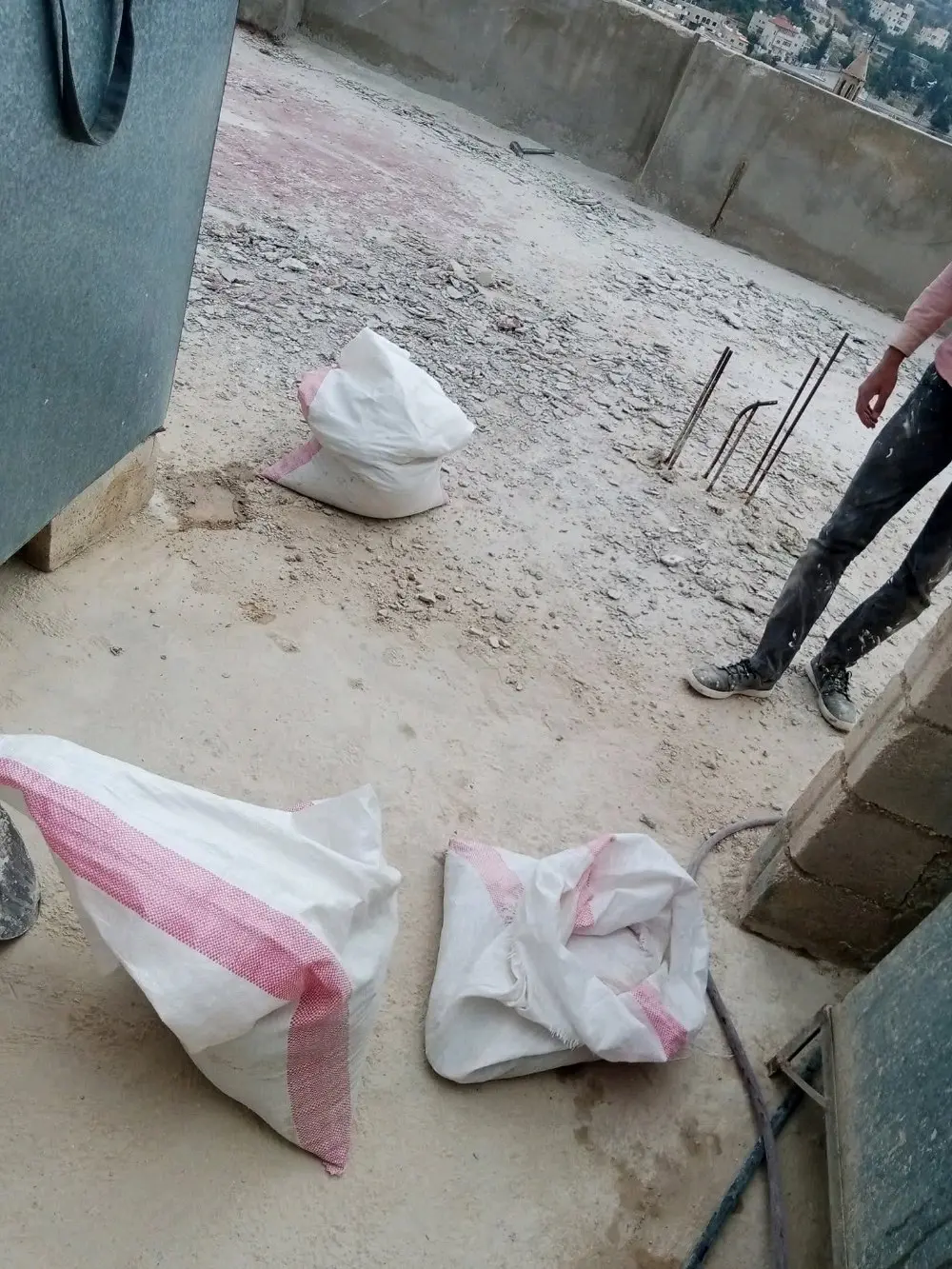 خدمات عزل الاسطح والجدران