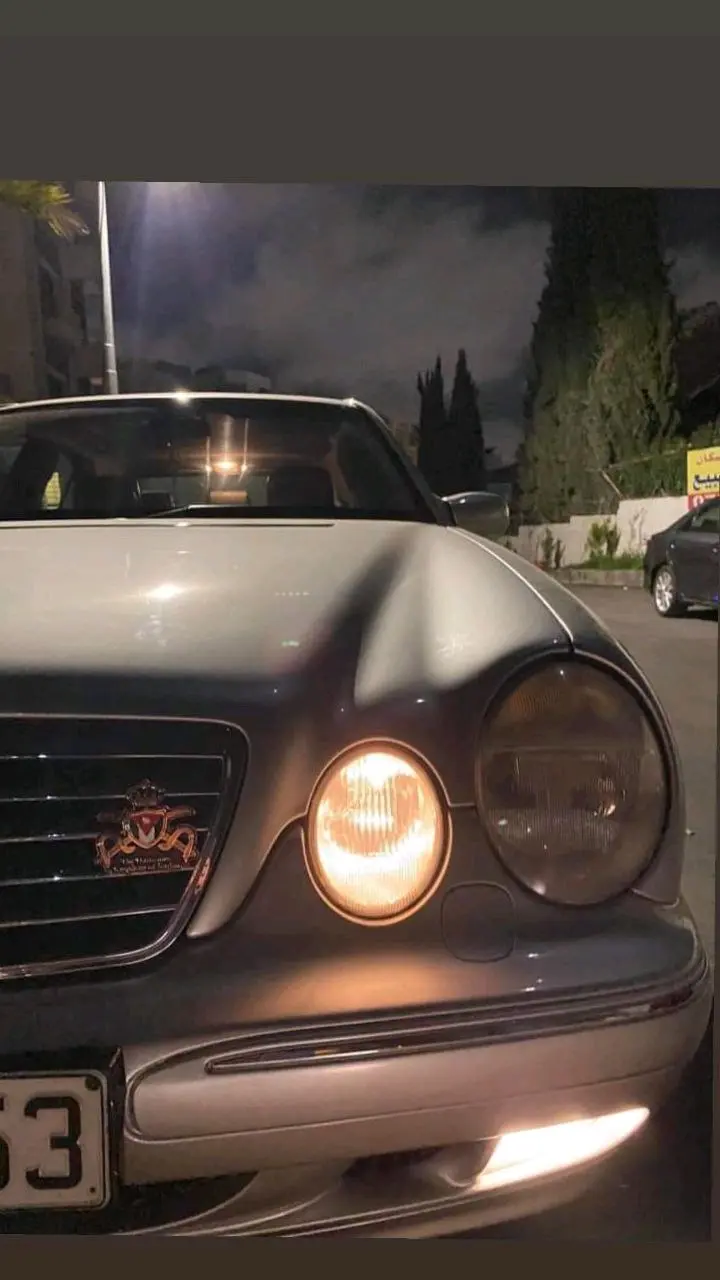 شعار الاردن حديد ثقيل مع قفول ضد السرقه