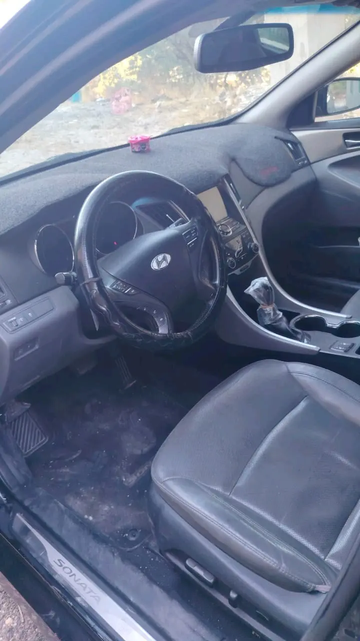 للبيع هونداي سوناتا ٢٠١٢