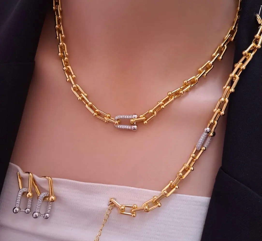 لكي سيدتي طقم ذهب روسي فخم جدا. سنسال مع اسوارة وحلقين وخاتم