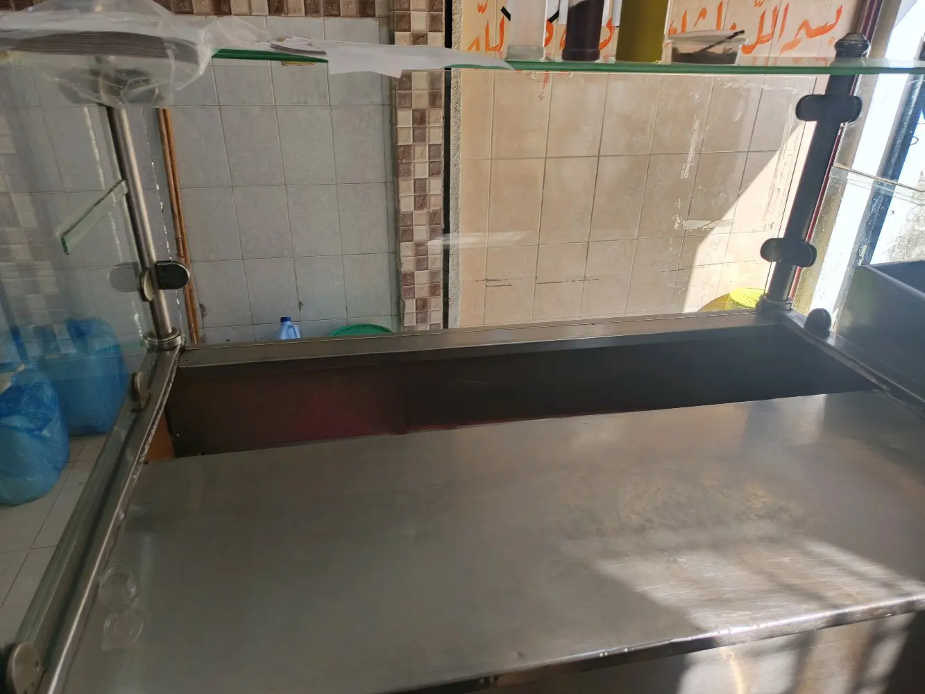 عدة مطعم كاملة