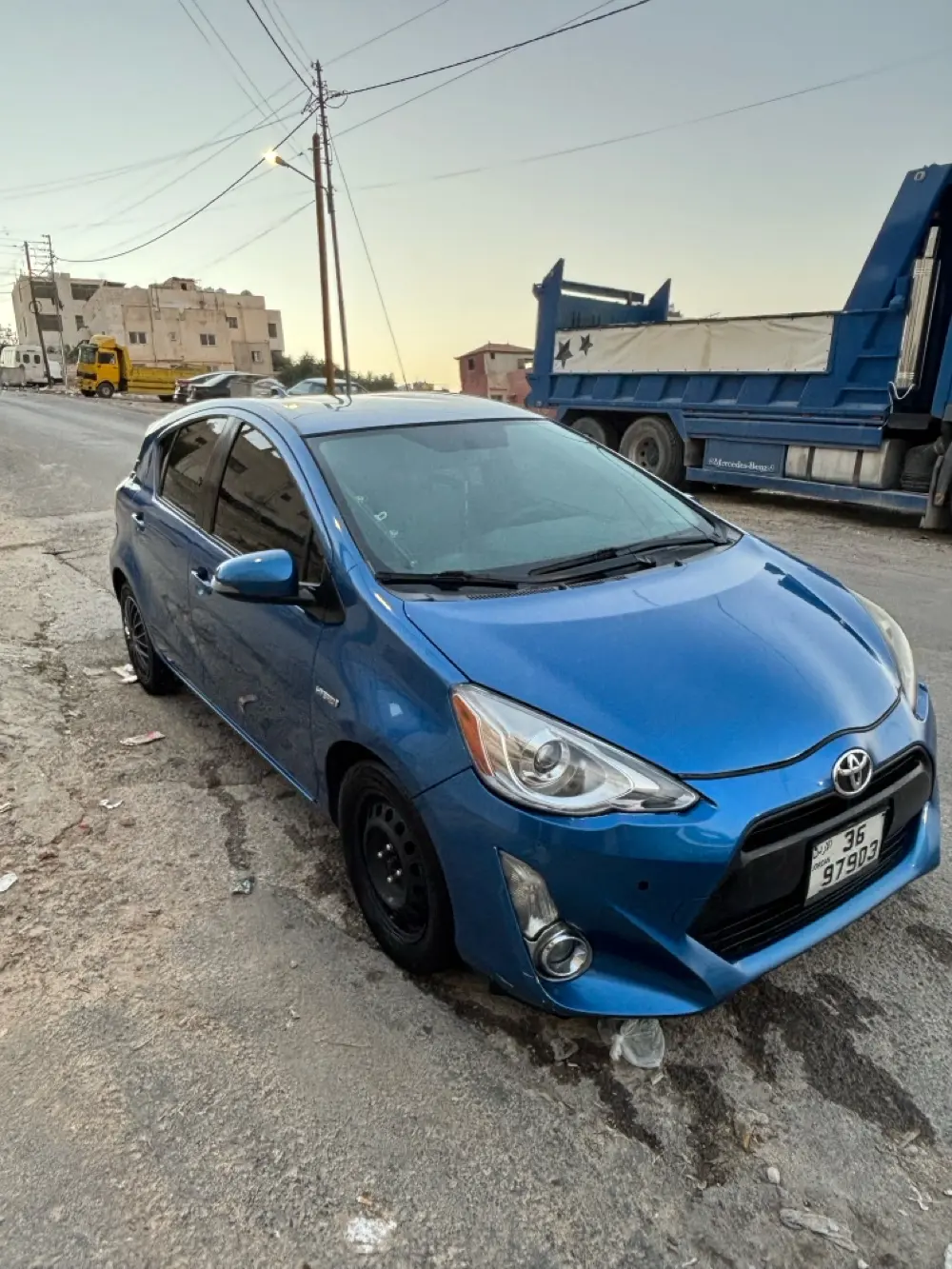 تويوتا بريوس سي للبيع