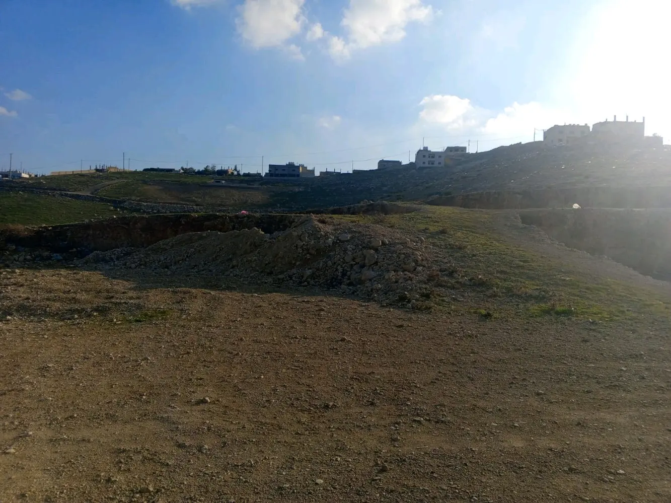 قطع اراضي للبيع مساحة 500 متر قوشان لكل قطعة