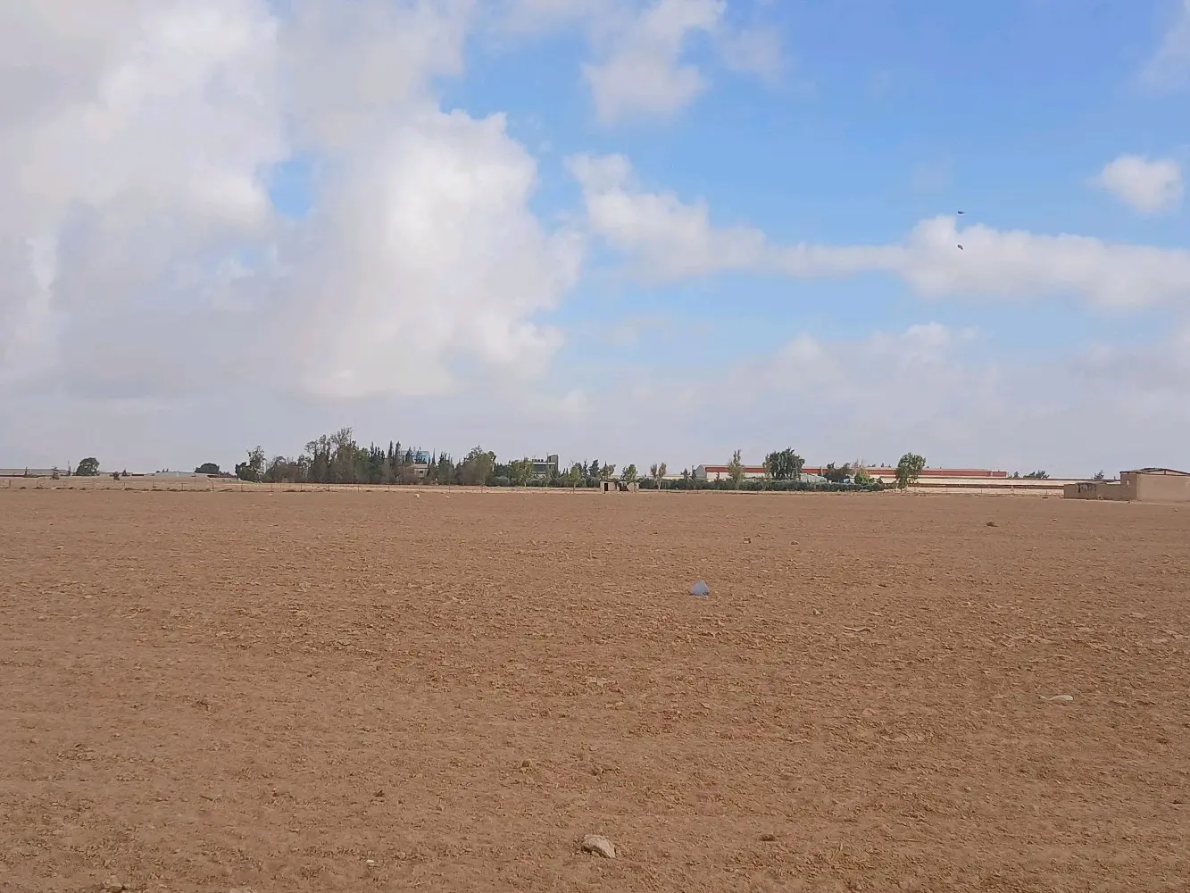 أرض للبيع في الجيزة قرب شارع المطار