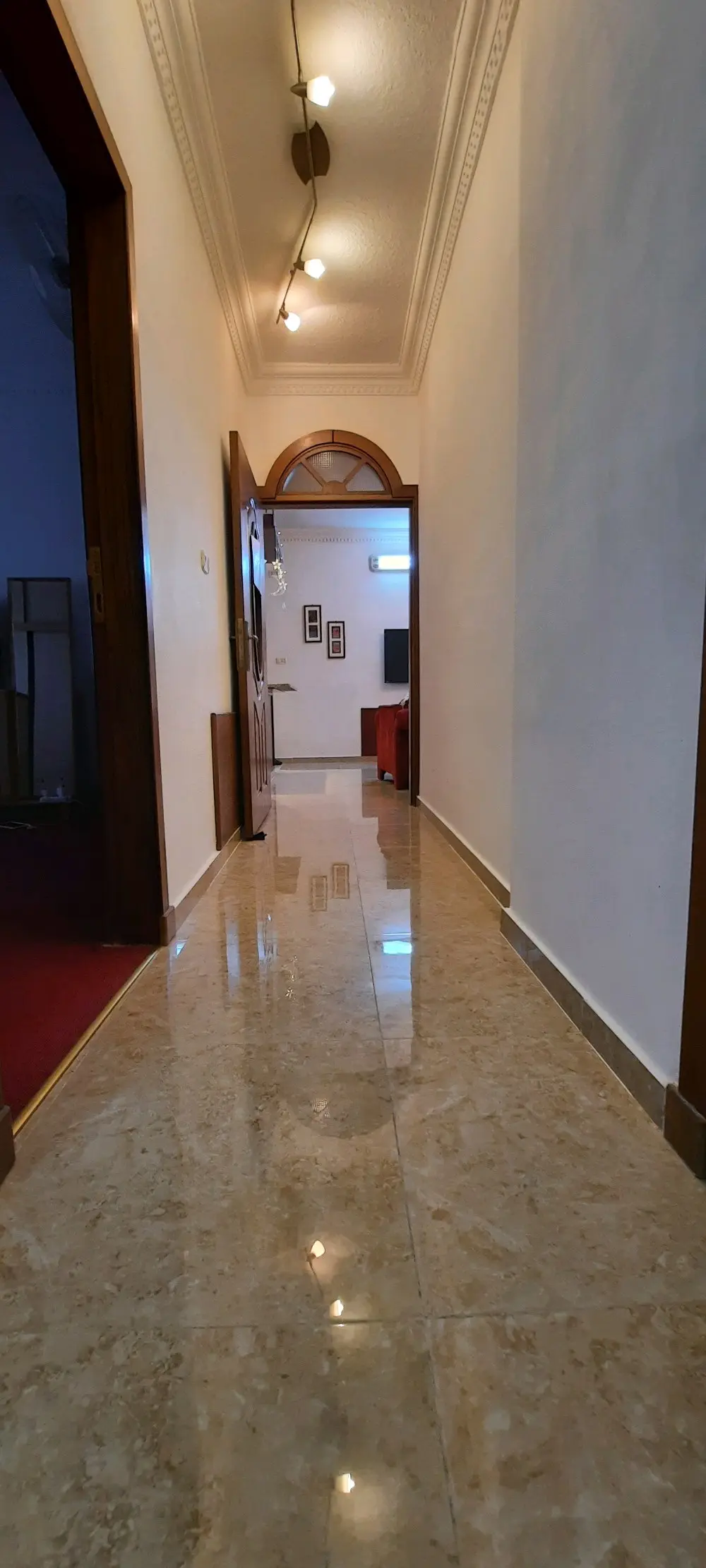 شقة مميزة للبيع (المالك مباشرة) عمان-أجمل مناطق شفابدران-إمكانية نقل معاملة بنك