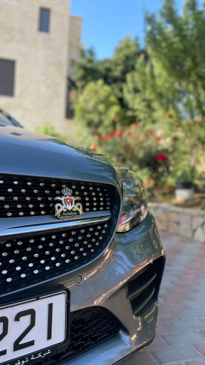 شعار الاردن حديد ثقيل مع قفول ضد السرقه