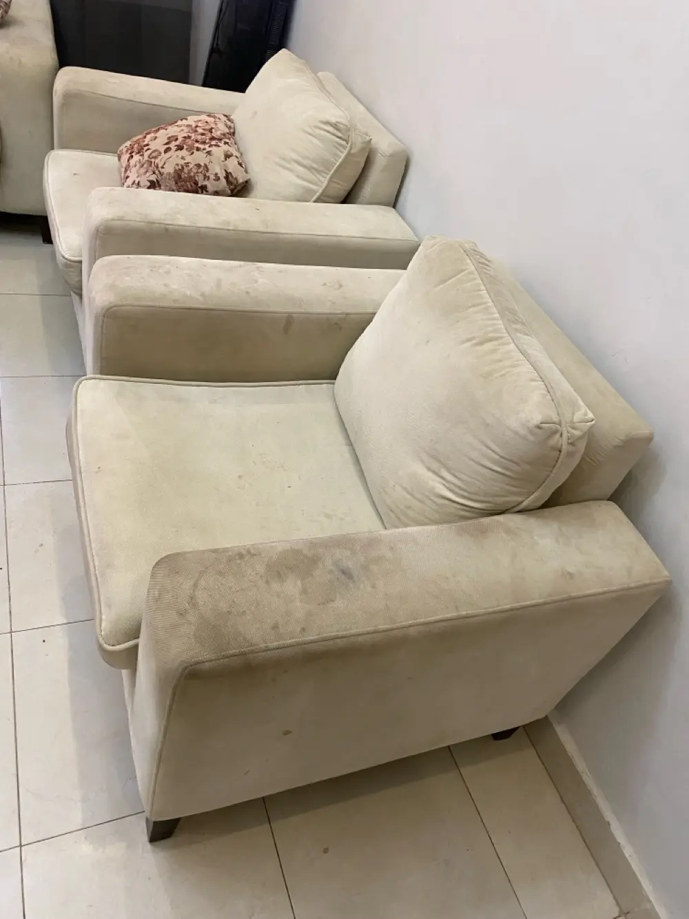 طقم كنب ٧ مقاعد تفصيل ثقيل خشب سوّيد