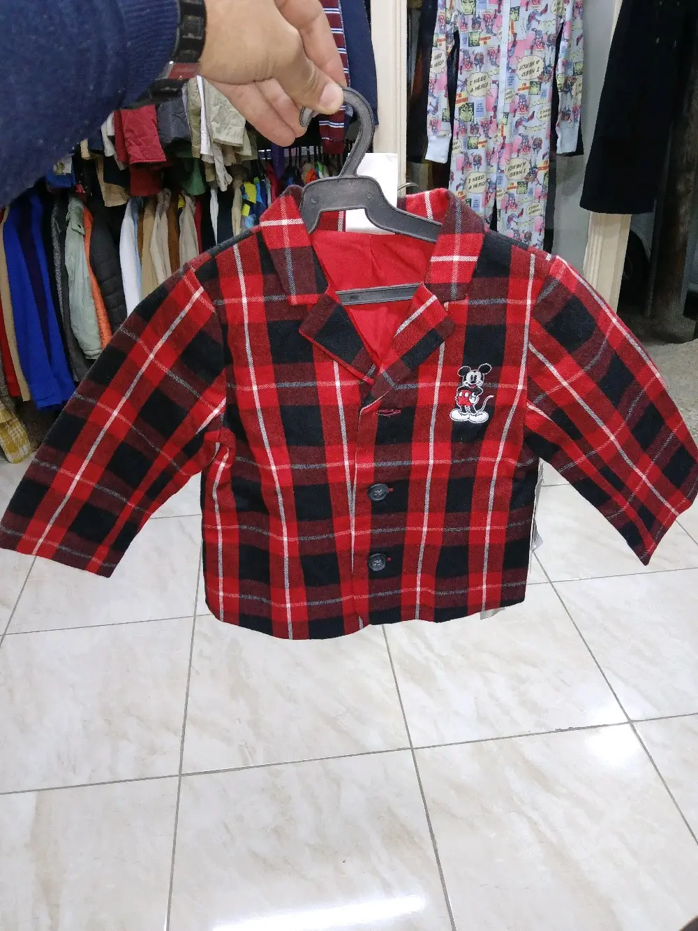 شروة ملابس اوروبية شتوية ستاتي واطفال 1000 قطعه بسعر مغري جدا