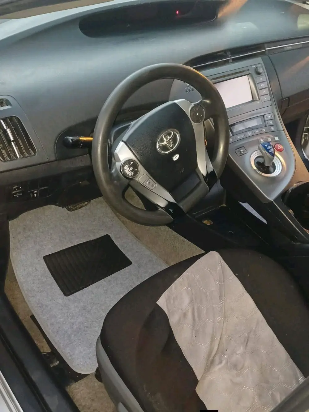 تيوتا بريوس موديل 2013