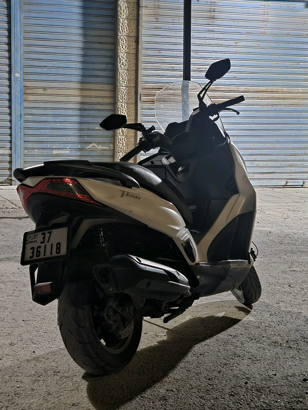 سكوتر كيمكو  xtown 250cc للبيع