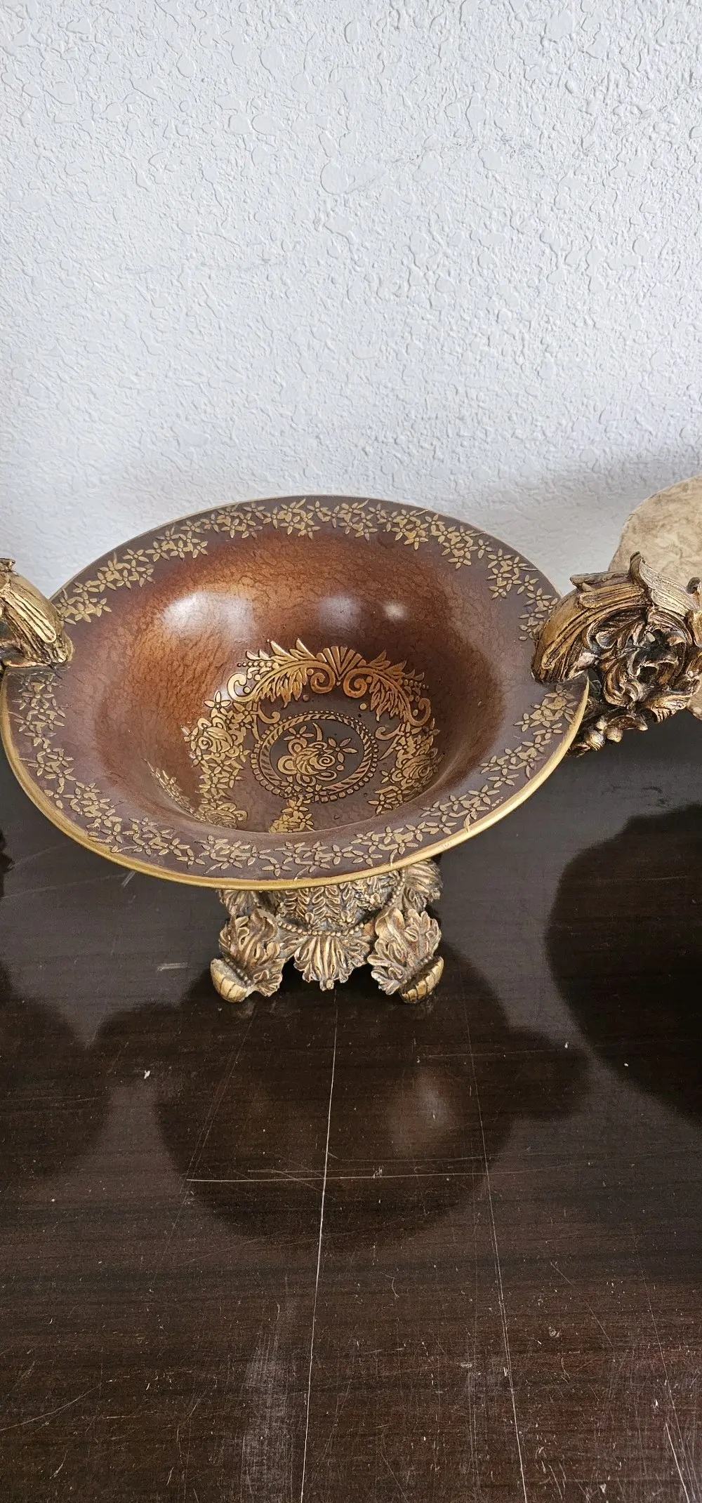 تحف فنية كلاسيكية فاخرة بطراز أوروبي أنيق – قطع ديكور مميزة للبيت أو المكتب تحف