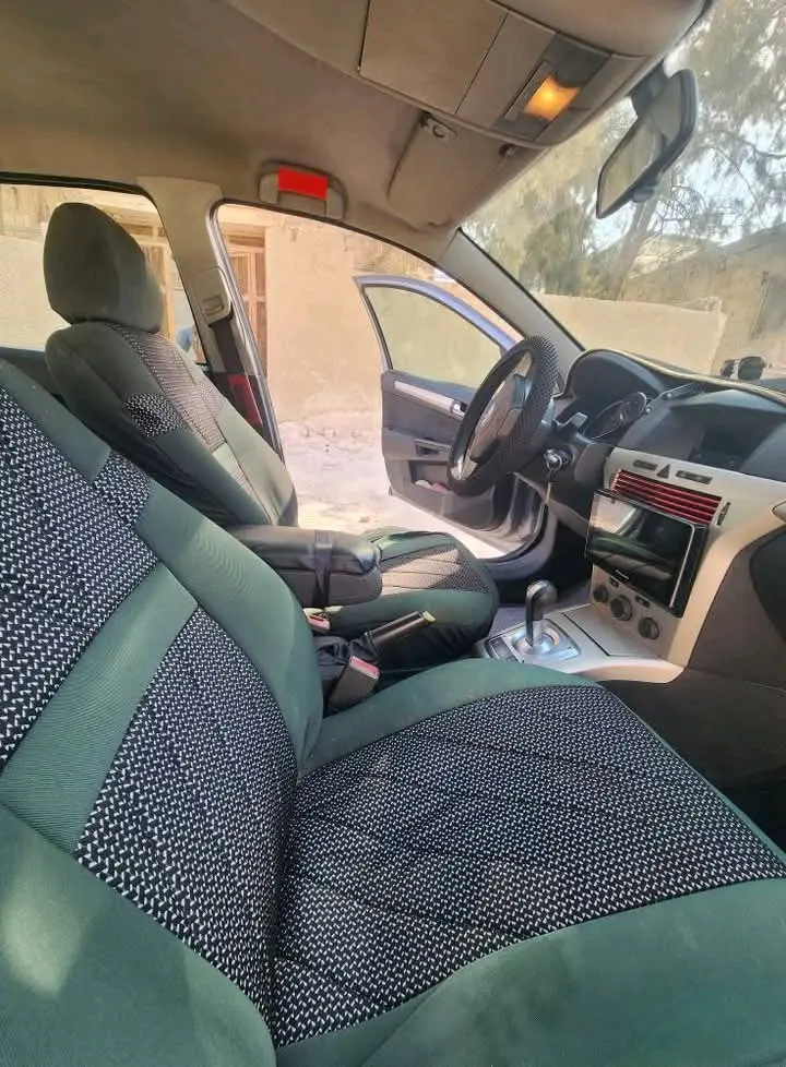 اوبل استرا ٢٠٠٨ opel astra 2008