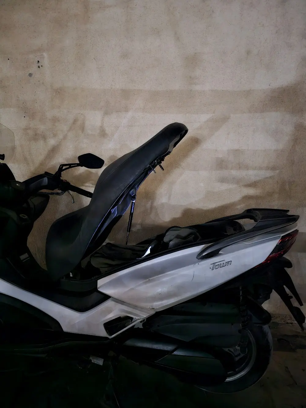 سكوتر كيمكو  xtown 250cc للبيع