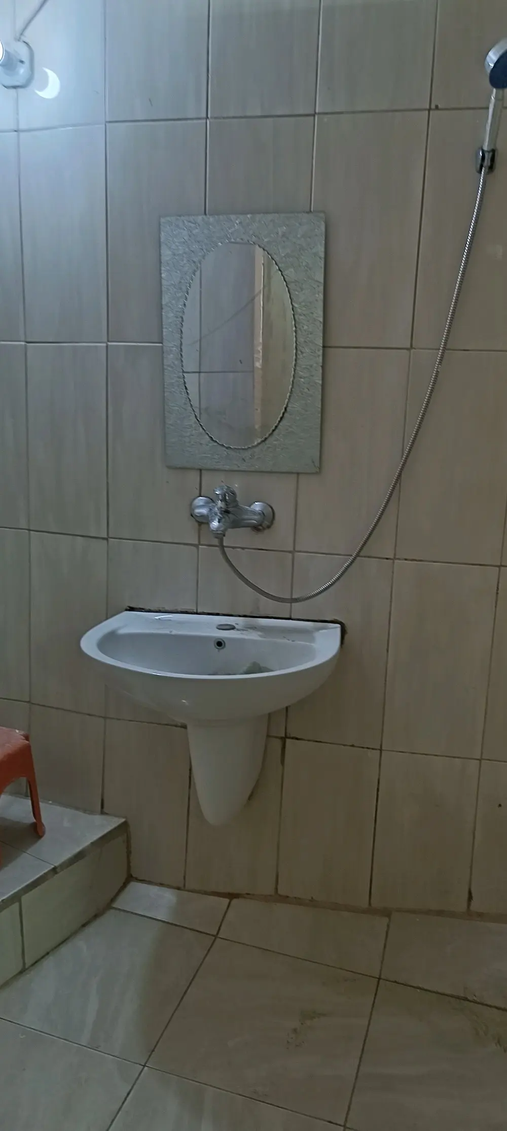 شقة للايجار / الهاشمي الشمالي