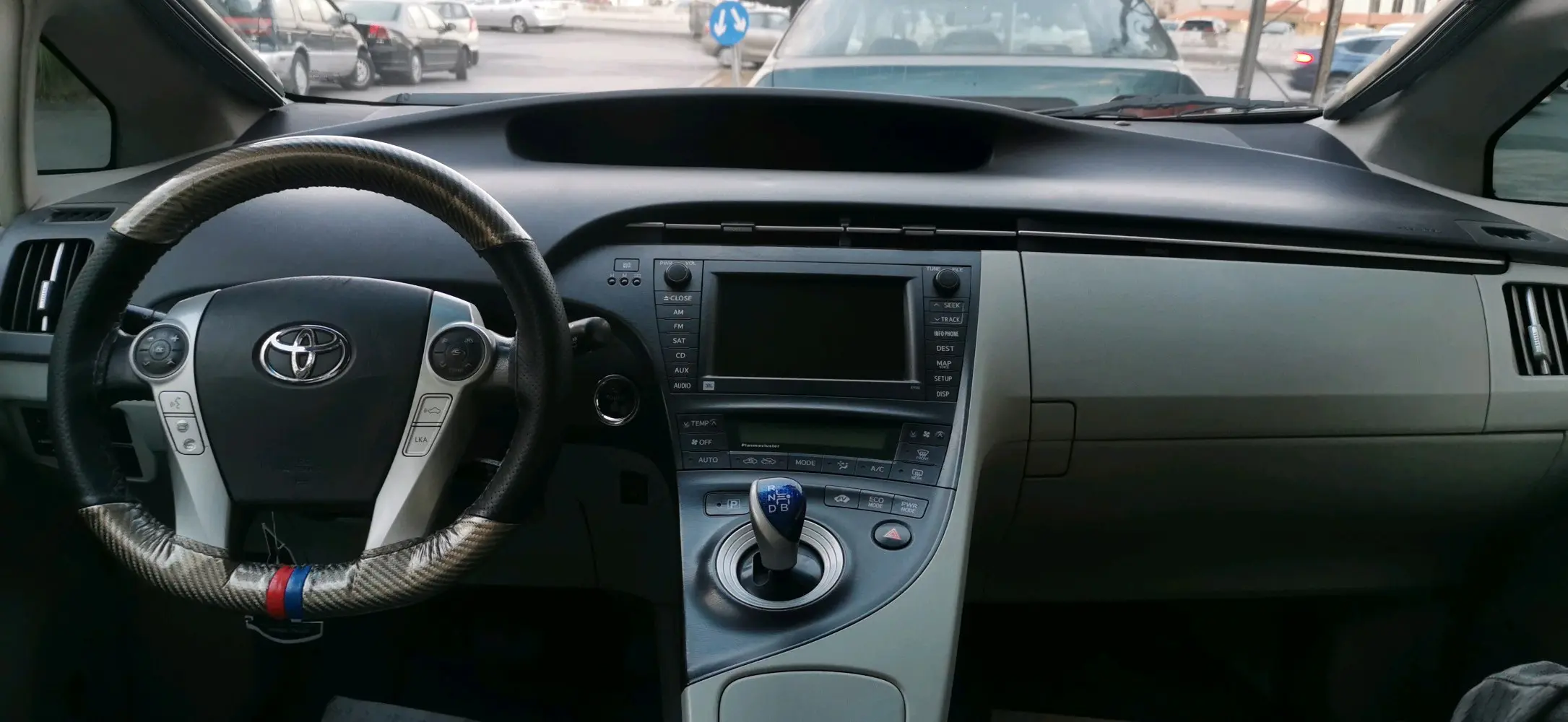 تويوتا بريوس 2011 للبيع بحالة الوكالة