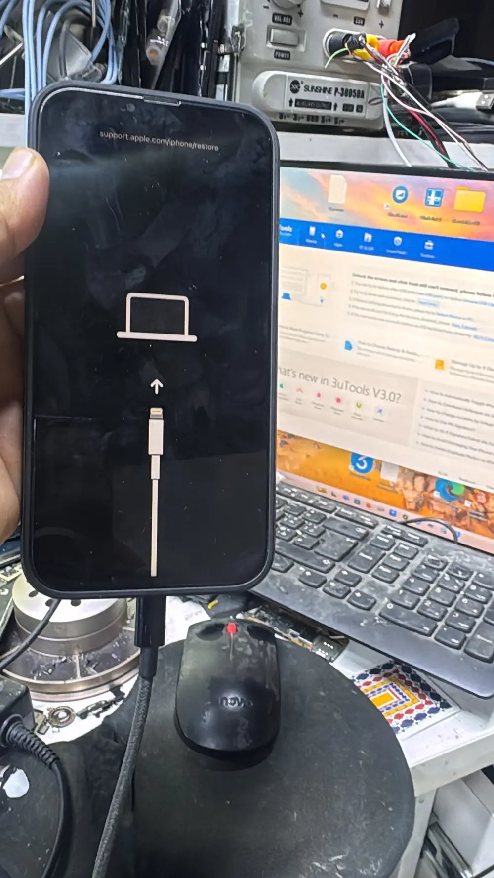 صيانة جميع اجهزة الموبايل والايباد والتابلت