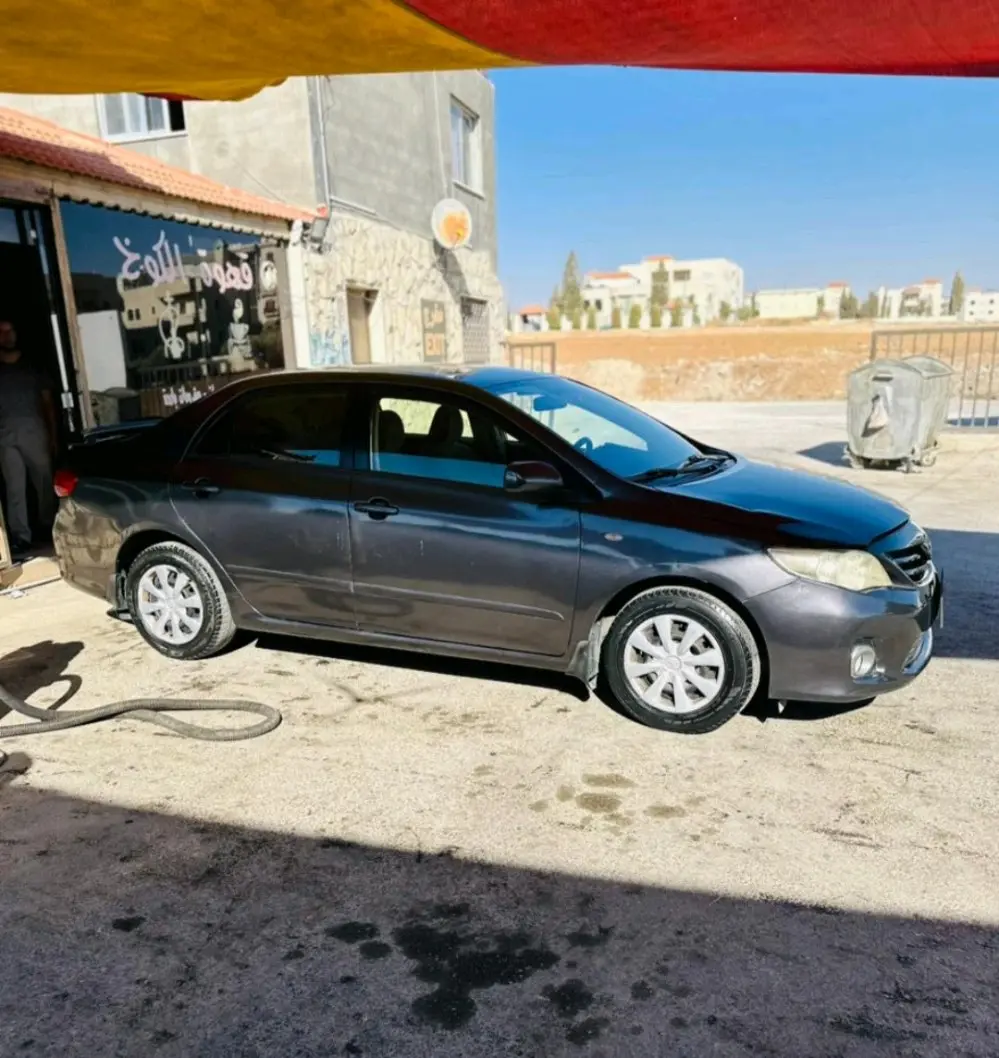 كورولا موديل ٢٠١٢ للبيع